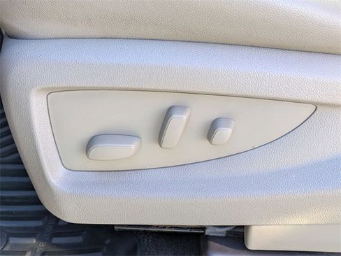 Used 2018 GMC Sierra 1500 SLT image 16