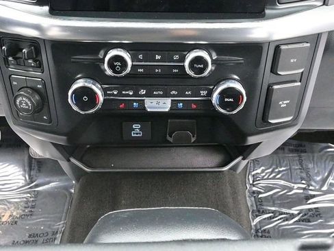 Used 2022 Ford F150 Lariat w/ Equipment Group 501A Mid image 17