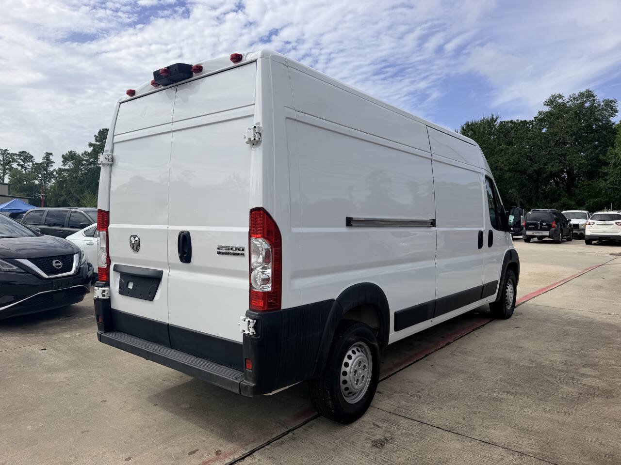 Used 2025 RAM ProMaster 2500 w/ Convenience Group FWD image 6