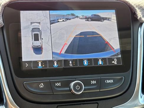 Used 2020 Chevrolet Equinox Premier AWD/4WD image 18