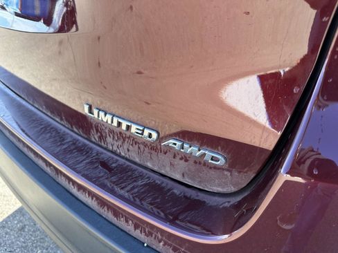 Used 2017 Toyota Highlander Limited image 6