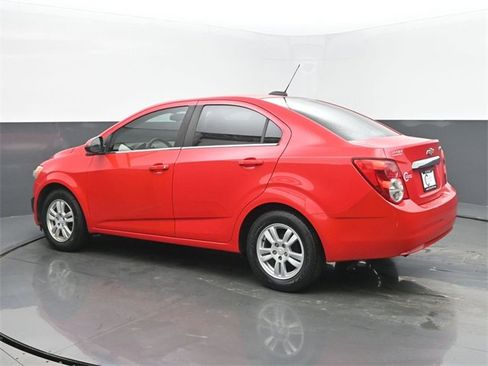 Used 2016 Chevrolet Sonic LT image 3