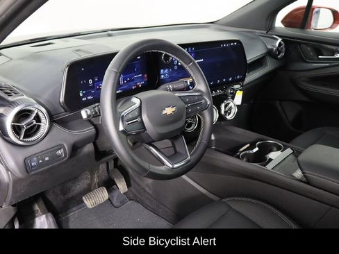 Used 2024 Chevrolet Blazer EV LT image 25