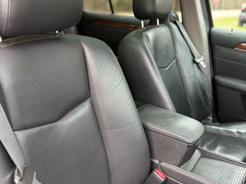 Used 2008 Cadillac SRX AWD w/ Utility Package image 38