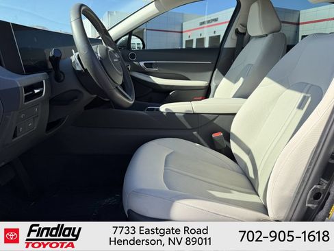 Used 2024 Hyundai Sonata SEL w/ Convenience Package FWD image 6