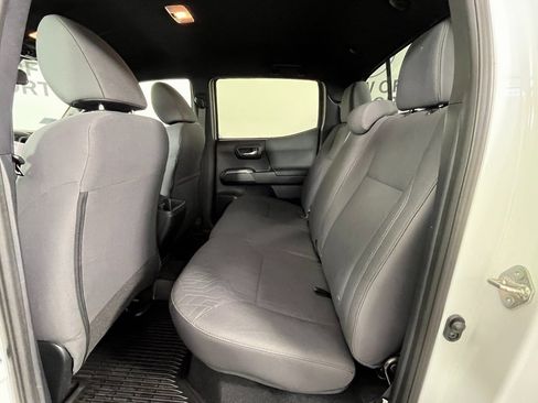 Used 2019 Toyota Tacoma TRD Off-Road image 20