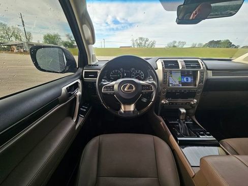 Used 2020 Lexus GX 460 Premium w/ Premium Package AWD/4WD image 13