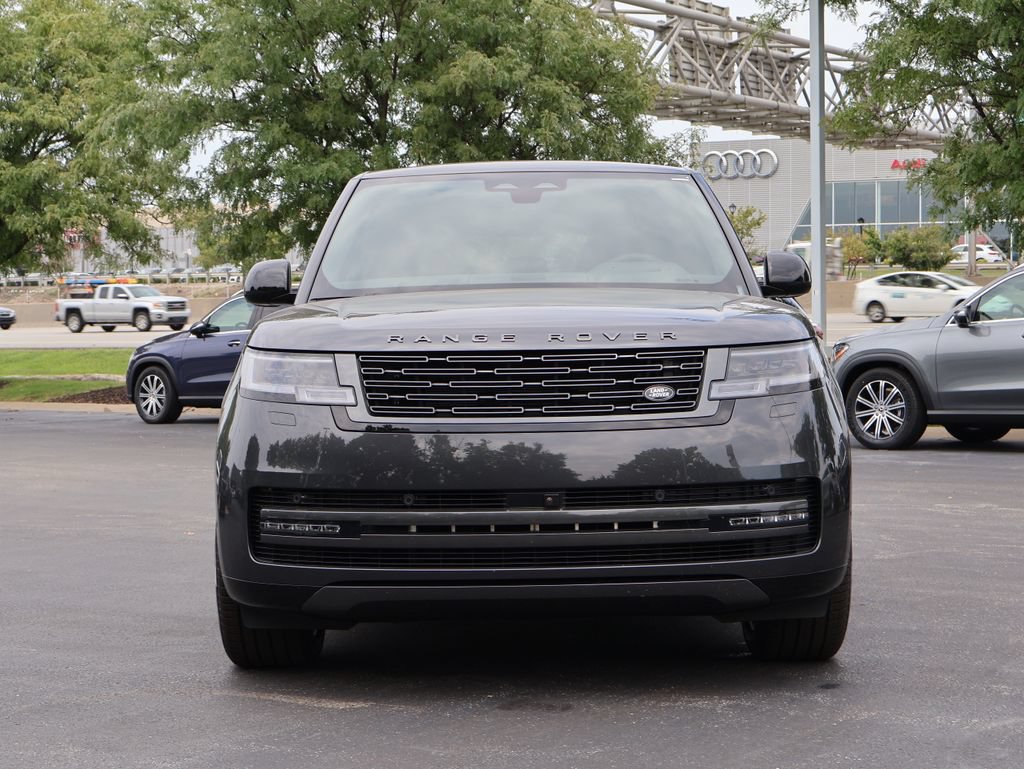 New 2026 Land Rover Range Rover Long Wheelbase SE AWD/4WD image 2