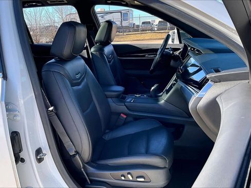 Used 2020 Cadillac XT6 Premium Luxury image 8