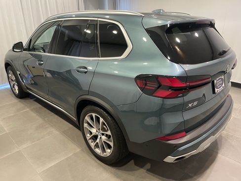 Certified 2024 BMW X5 xDrive40i w/ Premium Package AWD/4WD image 4
