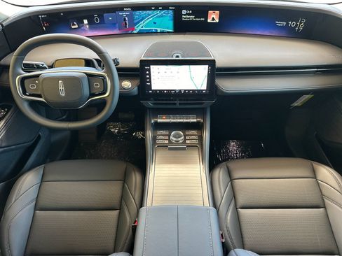 New 2026 Lincoln Nautilus Premier AWD/4WD image 12