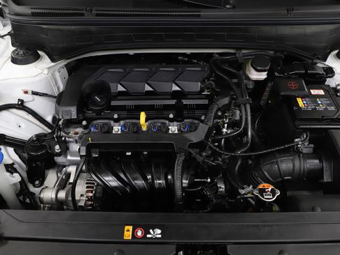 Certified 2026 Hyundai Venue SEL FWD image 29
