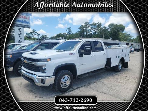 Used 2024 Chevrolet Silverado 3500 LT w/ Convenience Package AWD/4WD image 1
