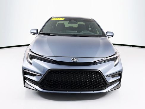 Used 2024 Toyota Corolla SE FWD image 2