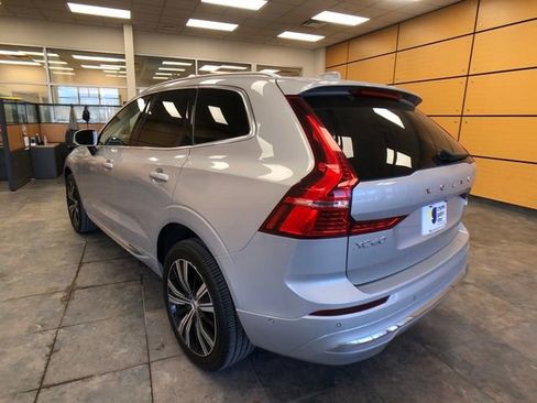 Used 2022 Volvo XC60 B5 Inscription image 5