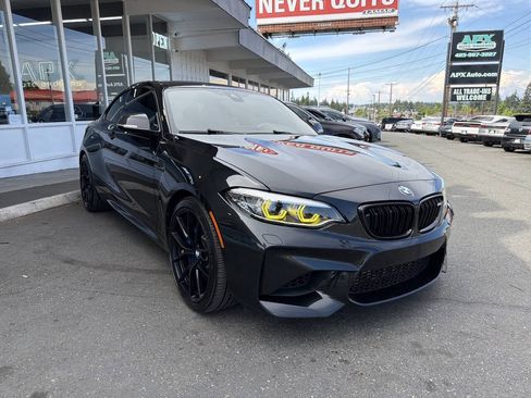 Used 2018 BMW M2 RWD image 11