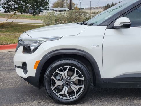 Used 2021 Kia Seltos EX image 8