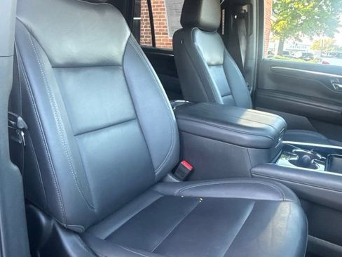 Used 2025 Chevrolet Tahoe LT AWD/4WD image 16