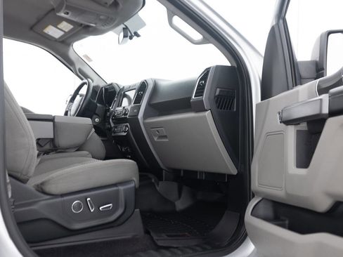 Used 2016 Ford F150 XLT w/ Equipment Group 302A Luxury AWD/4WD image 35