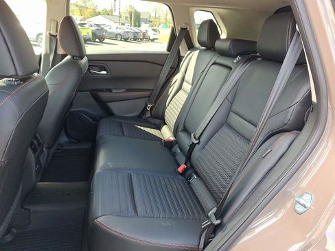 Used 2025 Nissan Rogue Rock Creek image 11