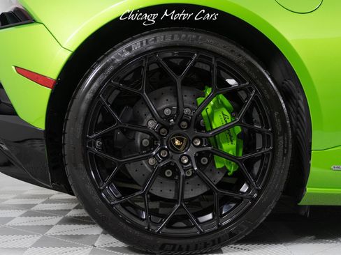 Used 2020 Lamborghini Huracan EVO AWD/4WD image 12