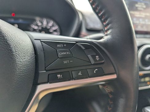 Used 2024 Nissan Sentra SR w/ SR Premium Package image 13