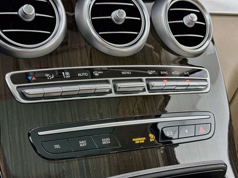 Certified 2022 Mercedes-Benz GLC 300 image 16