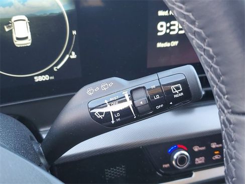 Certified 2025 Kia Sportage SX image 22