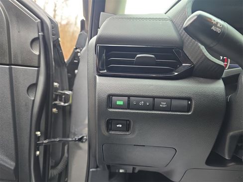 Used 2021 Nissan Sentra SV image 14