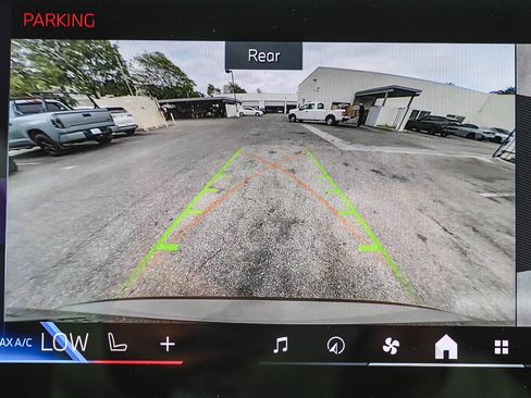 Certified 2026 BMW X5 sDrive40i w/ M Sport Package RWD image 24