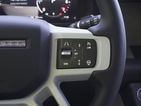 New 2026 Land Rover Defender 110 X-Dynamic SE AWD/4WD image 13
