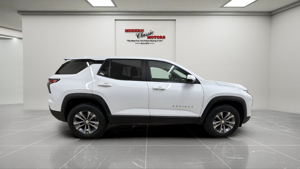 Used 2026 Chevrolet Equinox LT AWD/4WD image 8