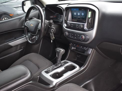 Used 2021 Chevrolet Colorado LT w/ Fleet Safety Package RWD image 11