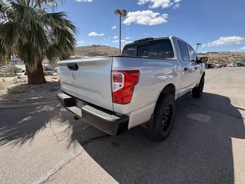 Used 2017 Nissan Titan S AWD/4WD image 5