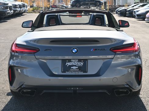 Used 2025 BMW Z4 M40i w/ Premium Package image 14