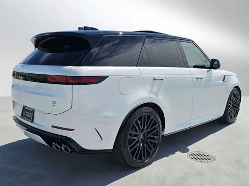 Used 2026 Land Rover Range Rover Sport SV AWD/4WD image 3