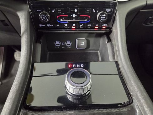 Certified 2024 Jeep Grand Cherokee Altitude image 21