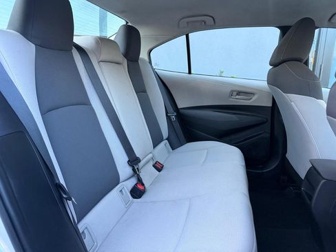 Used 2022 Toyota Corolla LE image 24