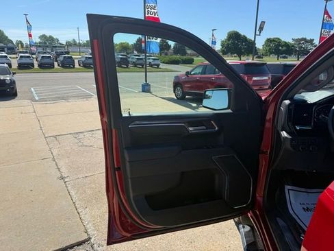 Used 2025 Chevrolet Silverado 1500 RST AWD/4WD image 13