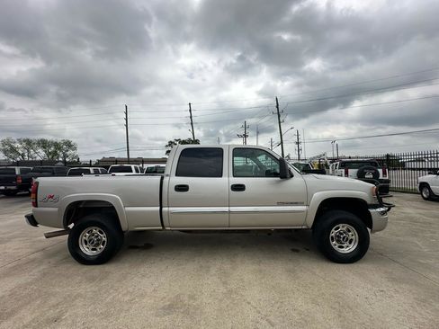 Used 2006 GMC Sierra 2500 SLE AWD/4WD image 8