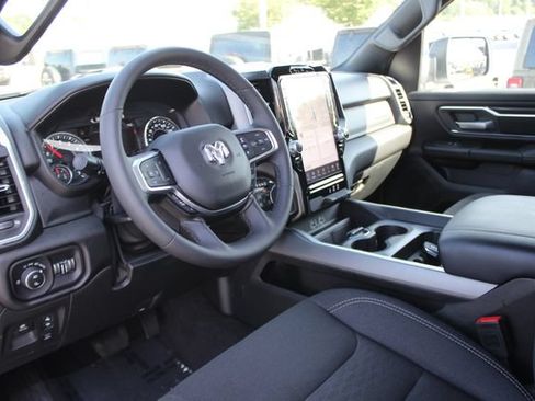 Used 2025 RAM 1500 Big Horn AWD/4WD image 3
