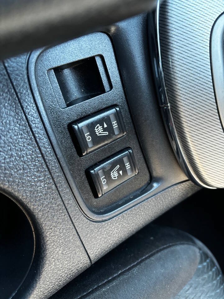 Used 2015 Nissan Sentra SR FWD image 27
