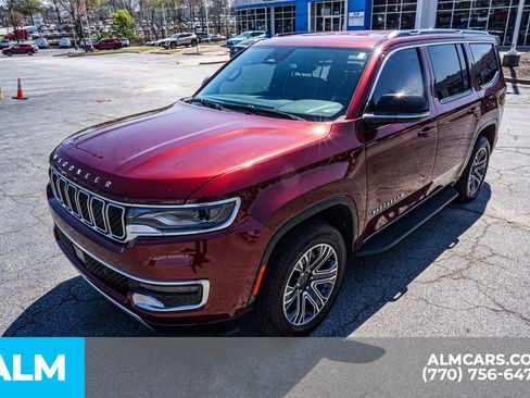 Used 2024 Jeep Wagoneer Series II w/ Flexible Seating Group image 18