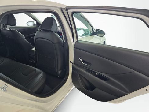 New 2026 Hyundai Elantra Limited FWD image 36