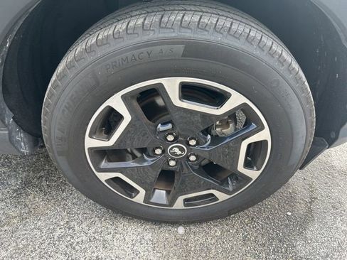 Used 2024 Ford Bronco Sport Outer Banks w/ Tech Package image 32