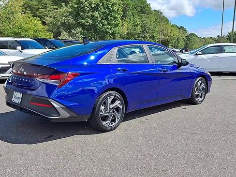 Certified 2025 Hyundai Elantra Sport w/ Cargo Package image 8