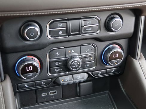 Used 2021 Chevrolet Tahoe LT RWD image 29
