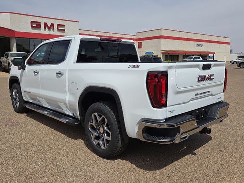 New 2026 GMC Sierra 1500 SLT AWD/4WD image 3