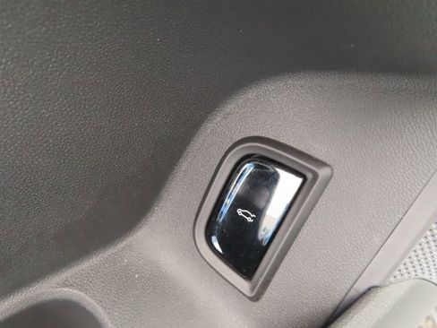 Used 2024 Cadillac Lyriq Tech AWD/4WD image 14