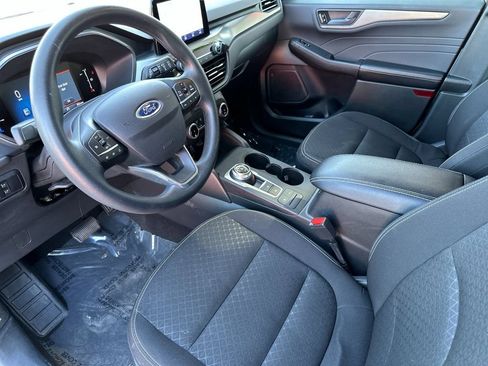 Certified 2025 Ford Escape Active FWD image 9